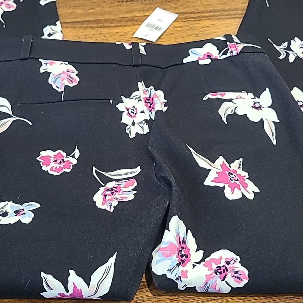 Banana republic woman’s pants Sloan style floral pattern size 0 short - Picture 4 of 4